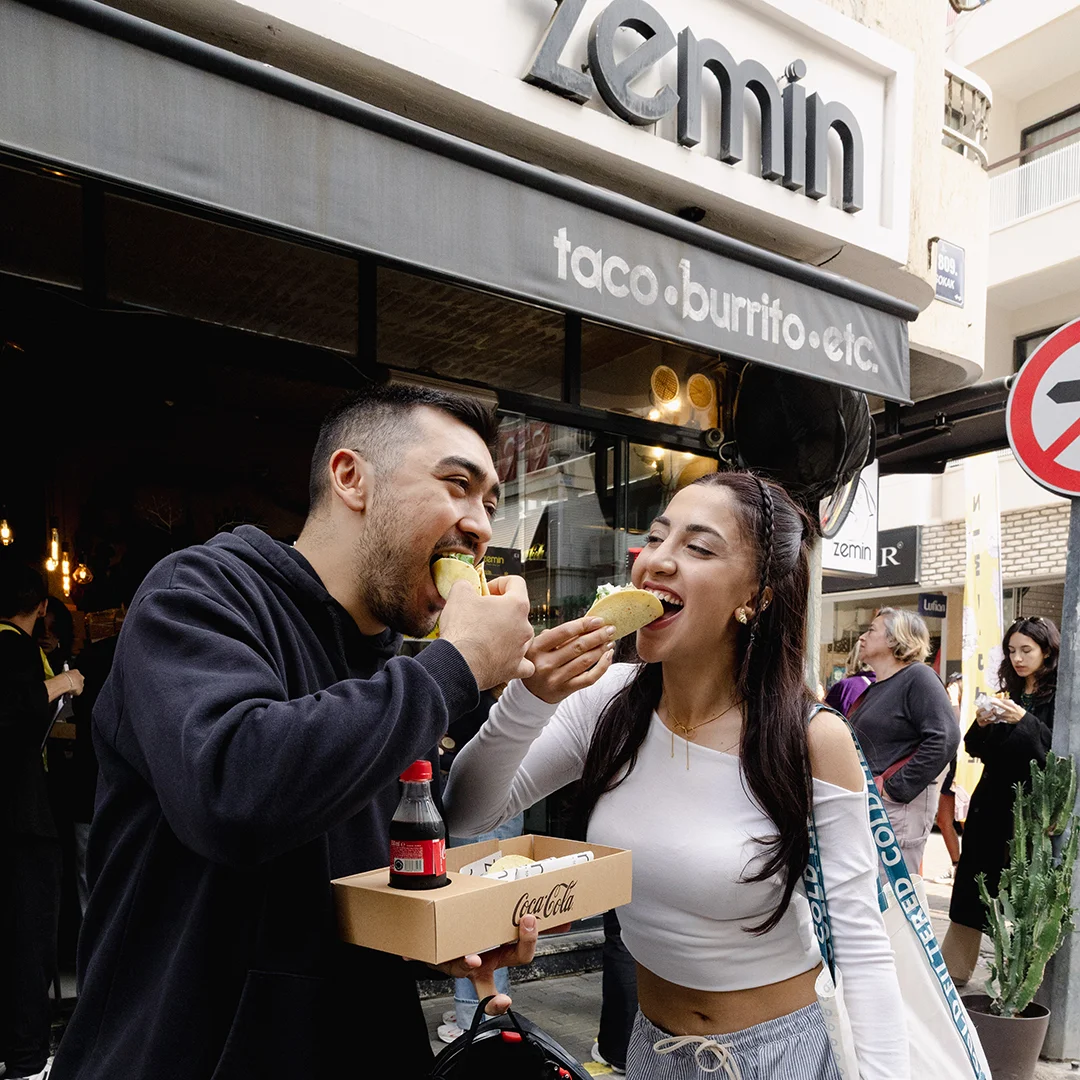 Festival ve kalabalık atmosferi